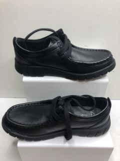 CLARKS BRANCH LOW BLACK LEATHER SHOES UK SIZE 4G