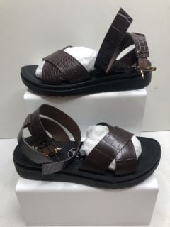 WOMENS BROWN SANDALS UK SIZE 4