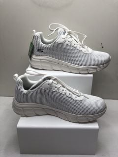 SKECHERS VISIONARY ESSENCE UK 6