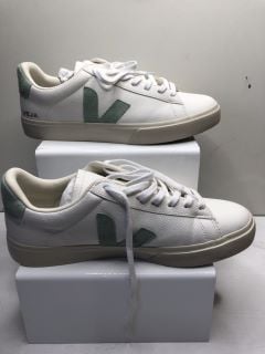 VEJA CAMPO CHROME FREE LEATHER SIZE UK 10