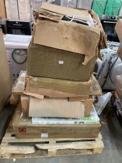 PALLET OF ITEMS INC SAFETY GATE