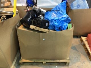 PALLET OF ITEMS INC COFFEE MACHINE & WATER HOSE