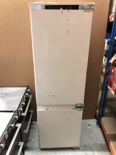 AEG INTEGRATED FRIDGE FREEZER MODEL NO: SCE8182XNG