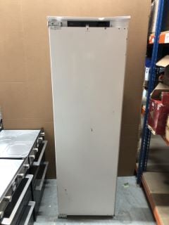 AEG INTEGRATED FULL FRIDGE MODEL NO: SKK8182VDC