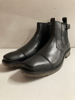 CHILDRENS POD BLACK ZIP CHELSEA BOOT SIZE - UK 12 KIDS