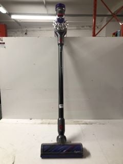 DYSON V8 STICK VACUUM CLEANER - RRP £329