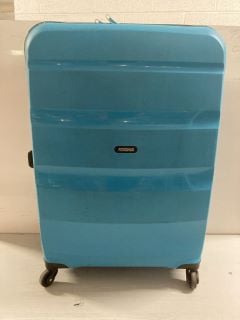 AMERICAN TOURISTER WHEELED SUITCASE IN BLUE