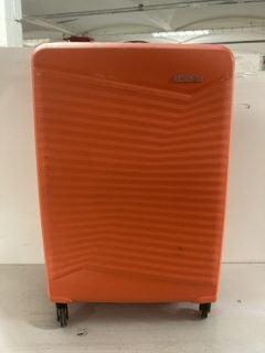 AMERICAN TOURISTER WHEELED SUITCASE IN ORANGE