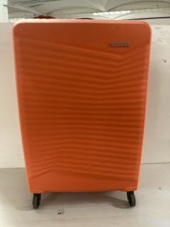 AMERICAN TOURISTER WHEELED SUITCASE IN ORANGE