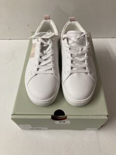 TED BAKER LONDON RILEY 100 TRAINERS IN WHITE - SIZE UK 3