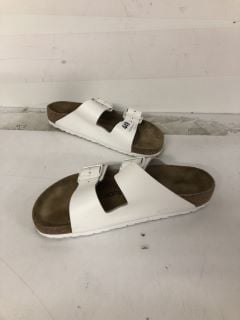 PAIR OF BIRKENSTOCK SANDALS IN WHITE - SIZE 40