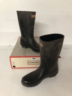 HUNTER ORIGINAL SHORT BOOTS IN BLACK UK SIZE 6