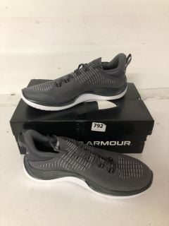 UNDER ARMOUR GREY FLOW DYNAMIC INTLKNT TRAINERS IN UK SIZE 9