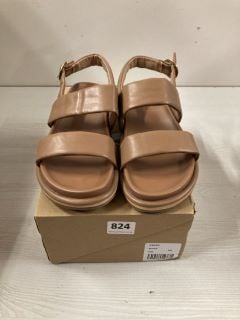 BROWN FLATFORM SANDALS WITH FOOT STRAP UK SIZE 6