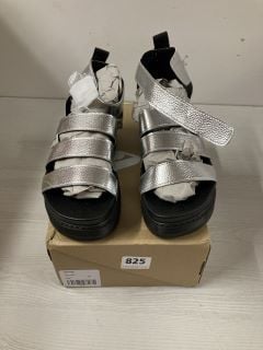 SILVER FLATFORM SANDALS UK SIZE 4