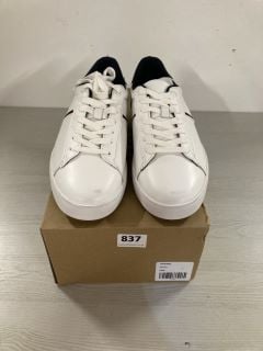 WHITE LEATHER MENS SHOES IN UK SIZE 7