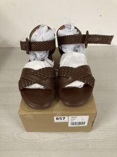 BROWN FLATFORM SANDALS UK SIZE 5