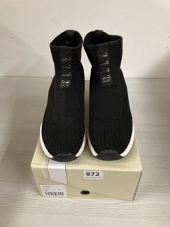 ELLE BLACK SOCK TRAINERS IN UK SIZE 6