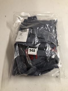 HUGO BOSS DESIGNER SHIRT IN NAVY - SIZE