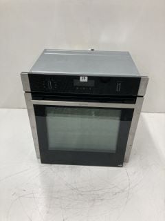 NEFF SINGLE ELECTRIC OVEN MODEL B6ACH7HH0B (LOOSE DOOR) RRP £799