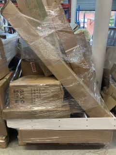 PALLET OF ITEMS INC OFFICE CHAIR