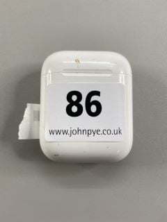 APPLE AIRPODS EARPHONES IN WHITE: MODEL NO A2031 A2032 A1602 (UNIT ONLY NO CHARGE CABLE)  [JPTN41786]