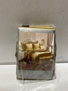 PINTUCK DUVET COVER SET TOGETHER WITH A DOUBLE GOLD DUVET SET