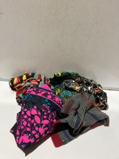 QTY OF ASSORTED CLOTHING TO INCLUDE TED BAKER SCARF