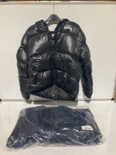 BOX OF CLOTHING TO INCLUDE MONEY CLOTHING PUFFER COAT SIZE L, TO ALSO INCLUDE JOBE REVA COAT SIZE M/L