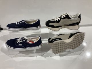 1 X NAVY VANS TRAINERS UK SIZE 5 AND 1 X NEW BALANCE WOMENS WHITE SIZE 5 TRAINERS TOTAL RRP £ 170