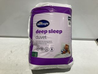 BOX OF BEDDING TO INCLUDE SILENTNIGHT DEEP SLEEP DUVET 10.5 TOG DOUBLE