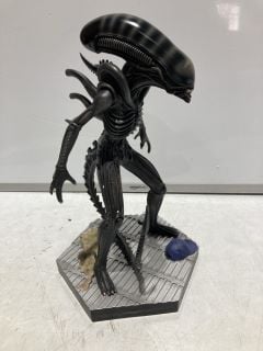 ALIEN XENOMORPH  ACTION FIGURE