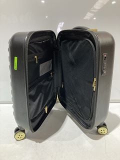 TED BAKER CABIN CASE IN BLACK TO INCLUDDE OLYMPUS BAG