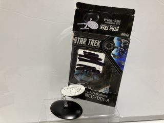 BOX OF ITEMS TO INCLUDE STAR TREK U.S.S. ENTERPRISE THE OFFICIAL STARSHIPS COLLECTION