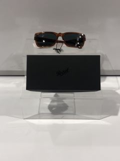 BOX OF SUNGLASSES & SHADES TO INCLUDE PERSOL SHADES