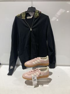 A BATHING APE HOODIE SIZE XL TO INCLUDE ADIDAS ORIGINALS HANDBALL SPEZIAL TRAINERS IN PALE PINK 7.5