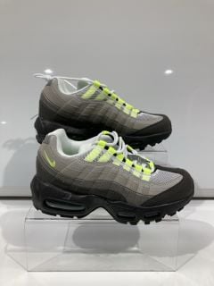 NIKE AIR MAX 95 TT DULL GREY/BLACK/FLUORESCENT GREEN UK 3 RRP £105