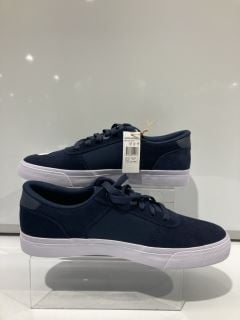 DC NAVY TRAINERS SIZE 11 RRP £65