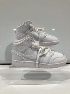 NIKE AIR JORDANS WHITE HIGH TOPS UK 4.5 KIDS RRP £85