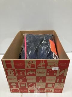 A BOX TO INCLUDE GRAYS G-5000 SPORTS BAG