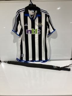 A NEWCASTLE UNITED UMBRELLA AND SHIRT XL RRP £125