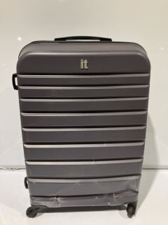 INCLUDE A LARGE GREY HARD CASE SUITCASE