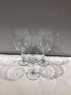 1 X BOX OF SMALL WINE GLASSES