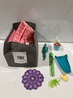 BOX OF ITEMS TO INCLUDE KIDS RAINBOW HOUSE TOY SET