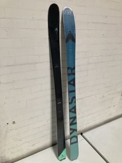 DYNASTAR WOMENS FREERIDE SKIS E-PRO 85 OPEN BLACK/BLUE RRP £470