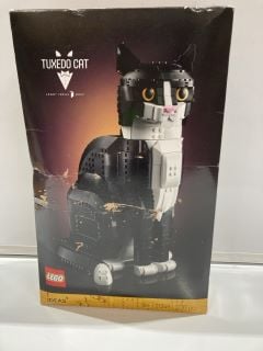 LEGO TUXEDO CAT TOTAL RRP £90