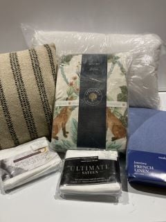 BOX OF PILLOWS INCLUDING APPLETREE HERITAGE KING SET PILLOW CASES