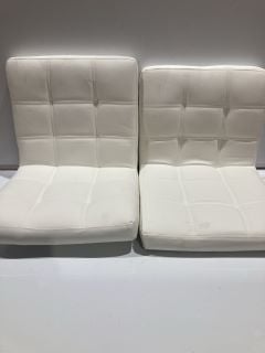 2X WHITE SEAT