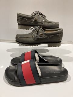 TOMMY HILFIGER RUBBER TH FLAG POOL SLIDERS + TIMBERLAND AUTHENTIC BOAT SHOE MEDIUM GREY SIZE 7 UK TOTAL RRP £156