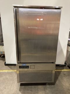 POLAR STAINLESS STEEL U-SERIES BLAST CHILLER/FREEZER MODEL: DN494-03